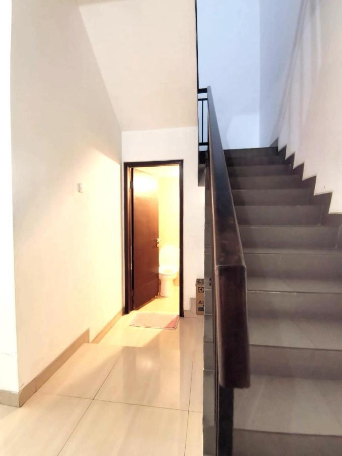 4-Bedroom Home In South Jakarta Nuansa Swadarma Residence By Le Ciel Hospitality 外观 照片