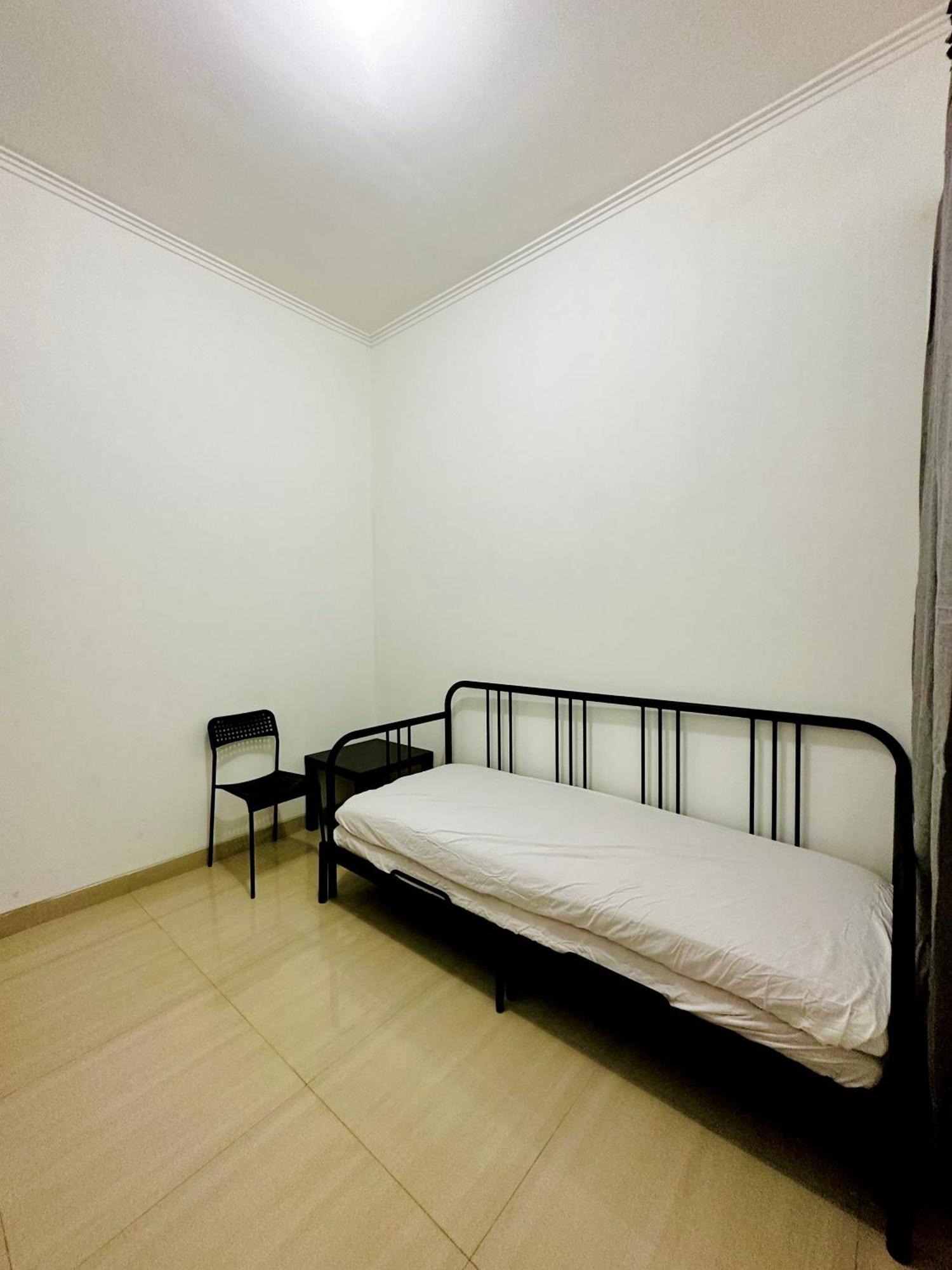 4-Bedroom Home In South Jakarta Nuansa Swadarma Residence By Le Ciel Hospitality 外观 照片