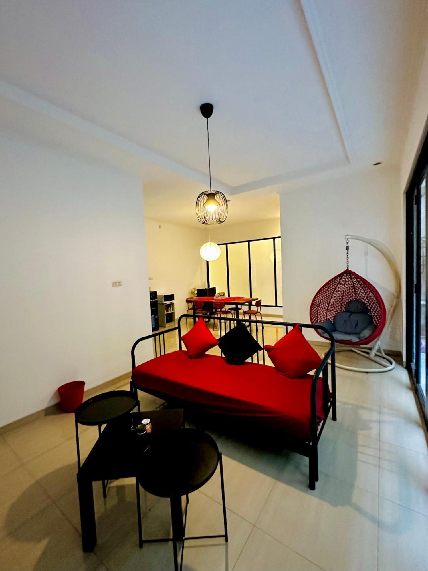 4-Bedroom Home In South Jakarta Nuansa Swadarma Residence By Le Ciel Hospitality 外观 照片